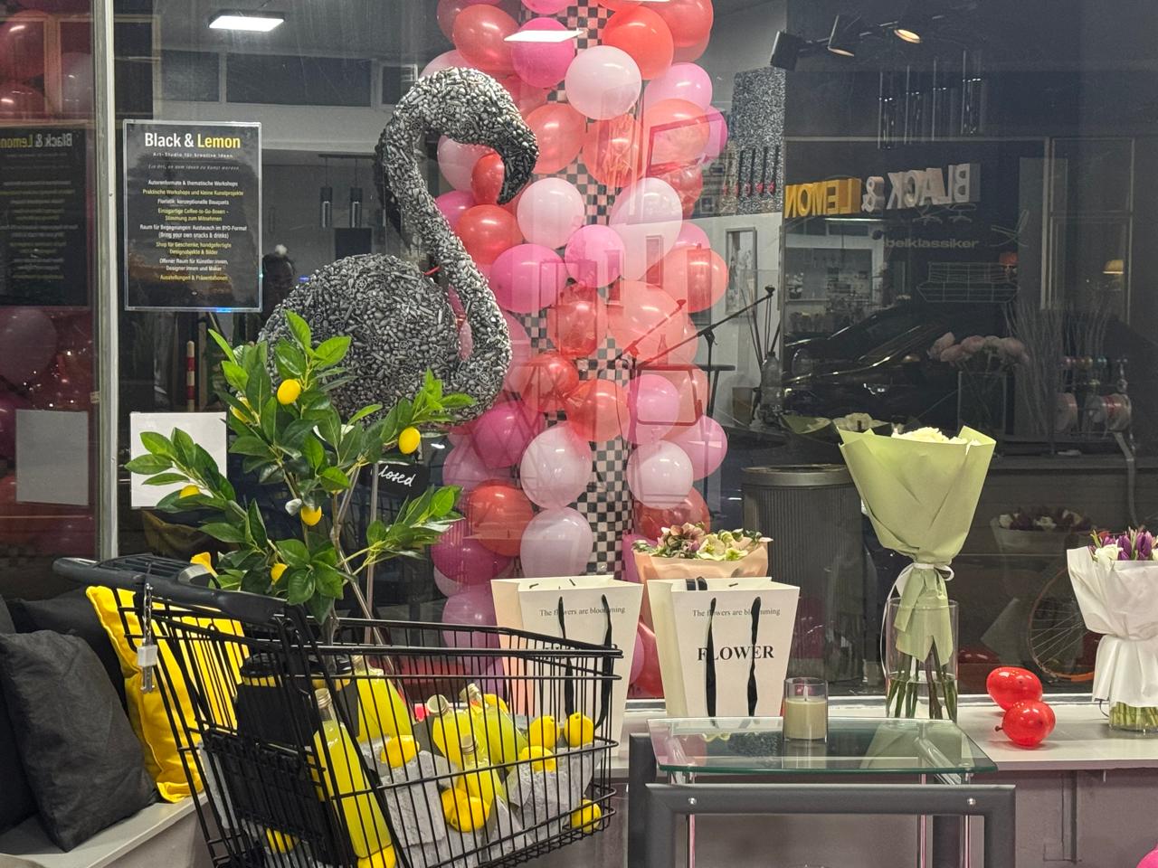 Handmade & Souvenir Shop